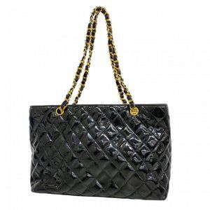 Chanel Matelasse Chain Shoulder Bag in Patent Leather, Black, Women's, P1159815